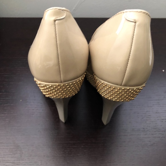 Burberry Heels - Picture 3 of 6